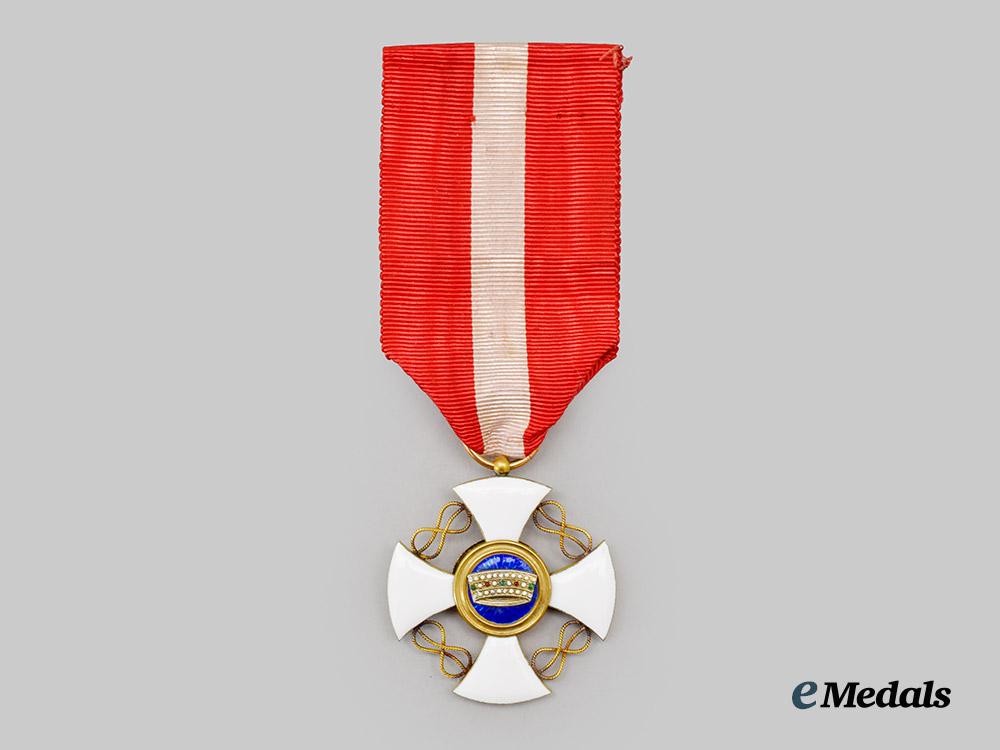 italy,_kingdom._an_order_of_the_crown,_knight_in_gold,_c.1900___m_n_c0281