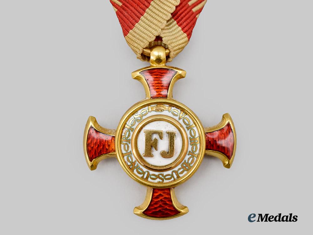 austria,_imperial._an1849_merit_cross,_i_i_class,_in_gold,_by_v._mayer,_c.1914___m_n_c0310