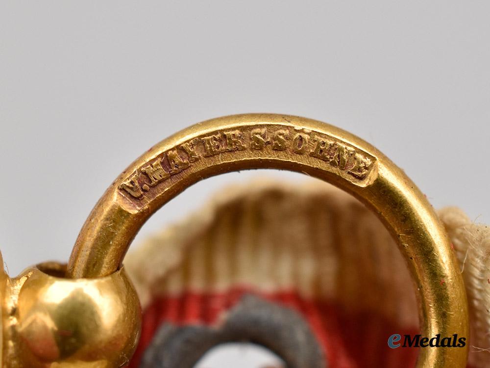 austria,_imperial._an1849_merit_cross,_i_i_class,_in_gold,_by_v._mayer,_c.1914___m_n_c0313