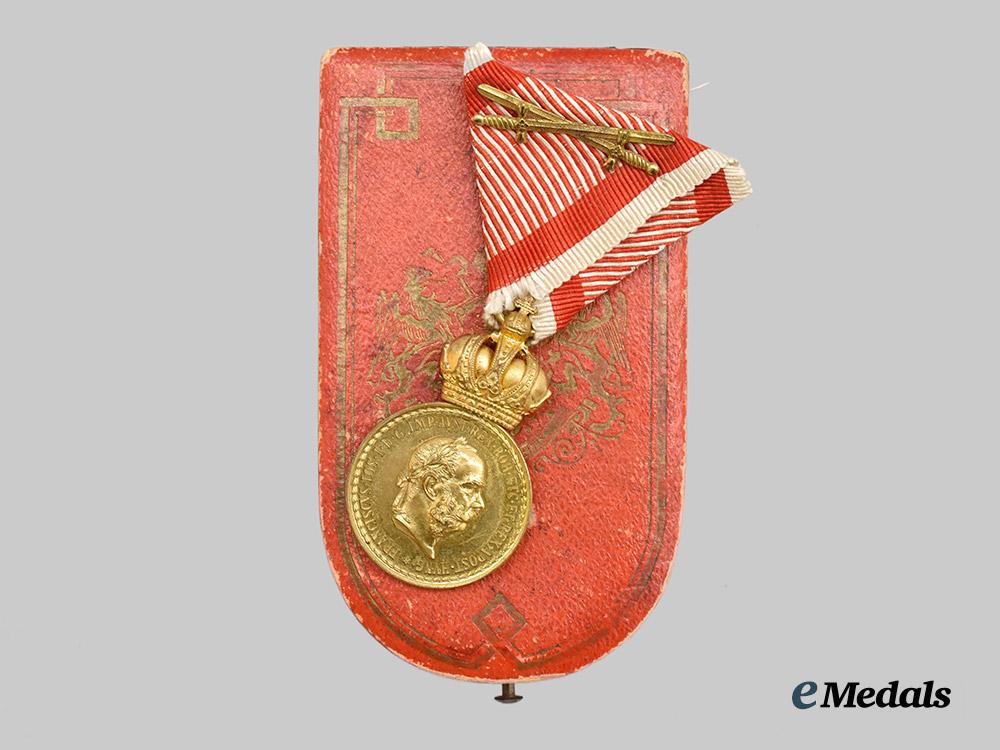 austria,_imperial._a_military_merit_medal,_in_case,_by_scheid___m_n_c0328