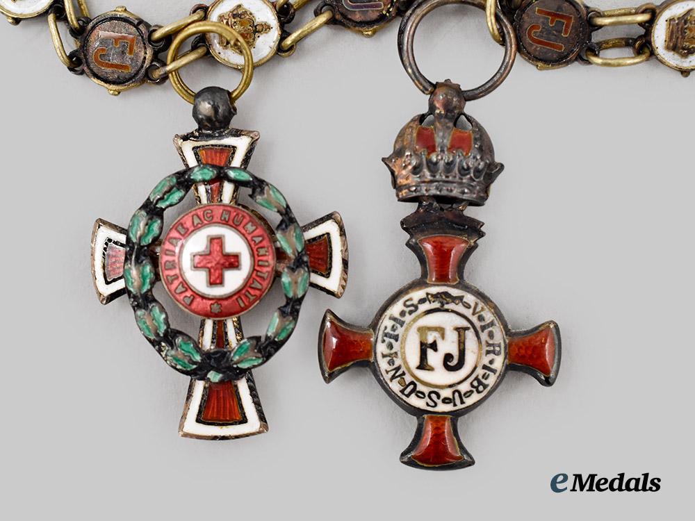 austria,_imperial._a_miniature_chain_with_four_decorations,_c.1914___m_n_c0328