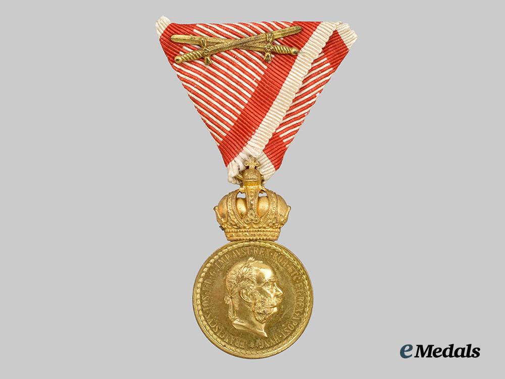 austria,_imperial._a_military_merit_medal,_in_case,_by_scheid___m_n_c0329