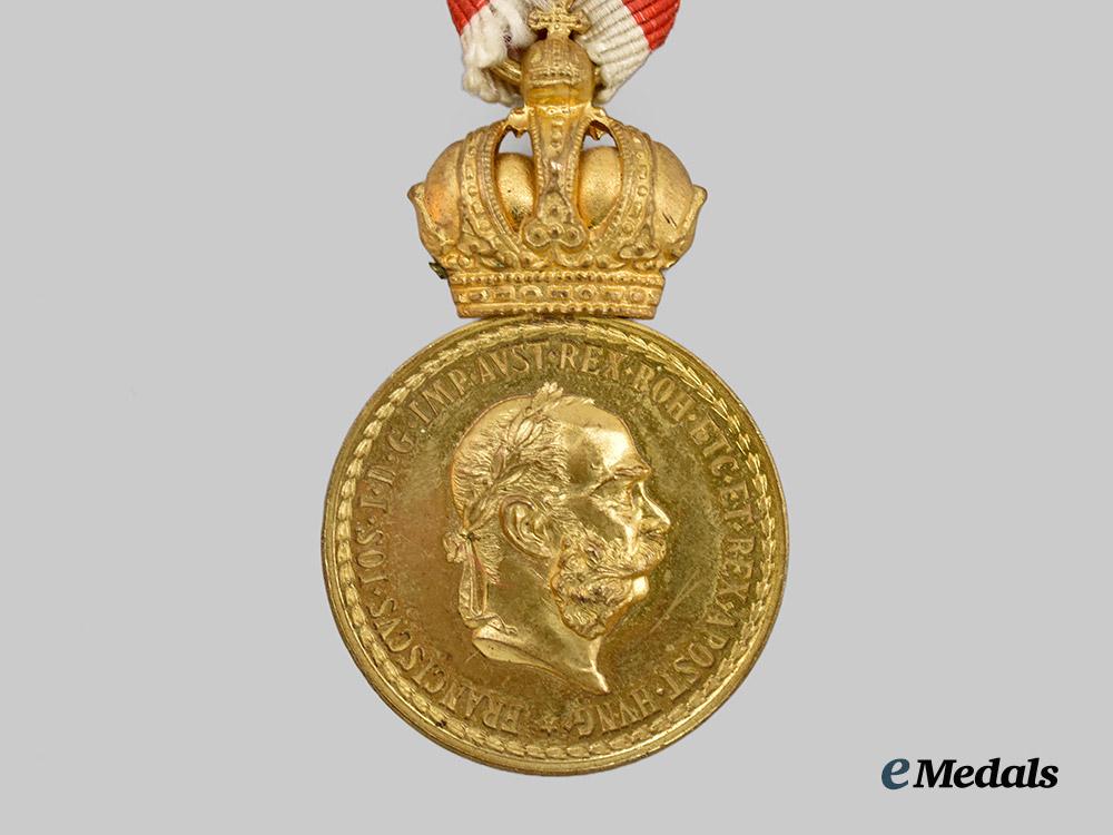 austria,_imperial._a_military_merit_medal,_in_case,_by_scheid___m_n_c0330