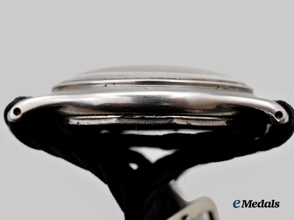 germany,_wehrmacht._a_serviceman’s_wristwatch,_by_doxa,_c.1944___m_n_c0368