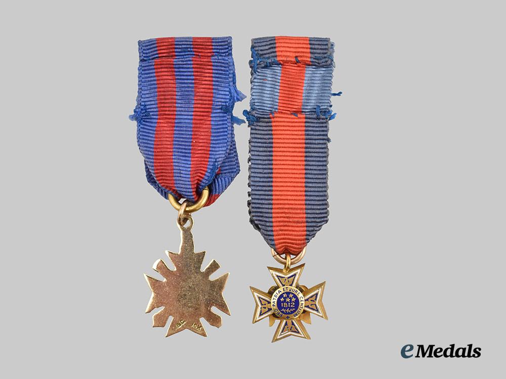 united_states._a_pair_of_miniature_medals_for_the_military_society_of_the_war_of1812&_veteran_corps_of_artillery_in_gold___m_n_c0380-_recovered