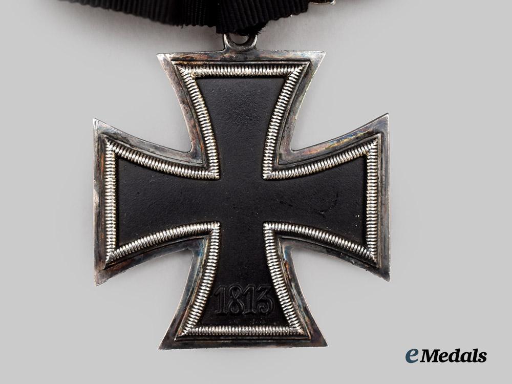 germany,_federal_republic._a_knight’s_cross_of_the_iron_cross_with_oak_leaves,_swords,_and_diamonds,_exhibition_example_c.1970___m_n_c0387