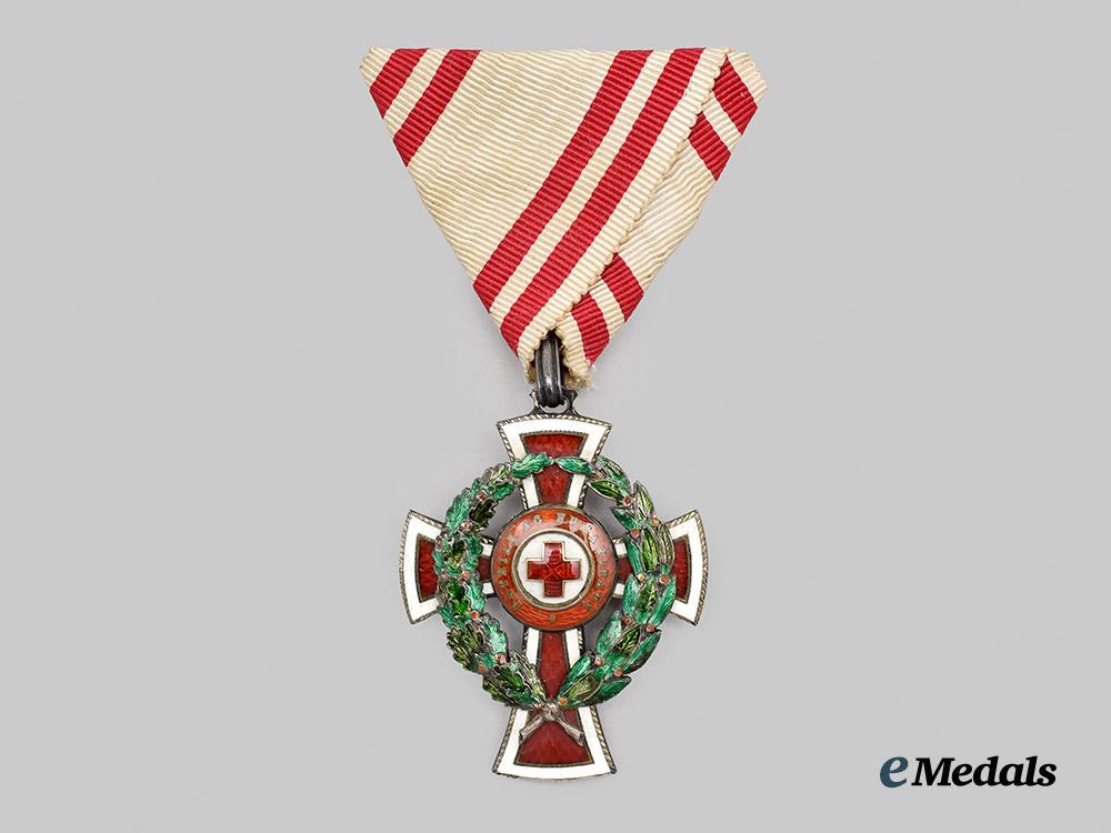 austria,_imperial._a_honour_decoration_of_the_red_cross,_i_i_class_cross___m_n_c0390