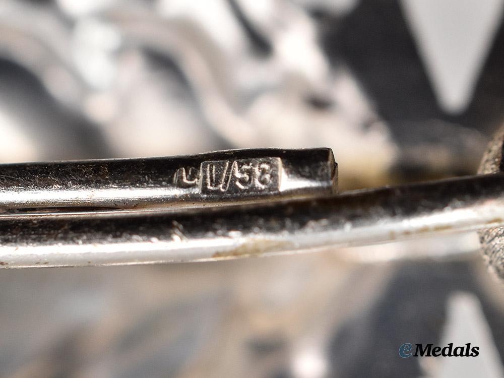 germany,_federal_republic._a_knight’s_cross_of_the_iron_cross_with_oak_leaves_and_swords,_exhibition_example_by_rudolf_souval,_c.1960___m_n_c0406