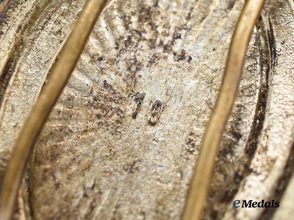 serbia,_kingdom._an_officer's_cap_badge___m_n_c0455