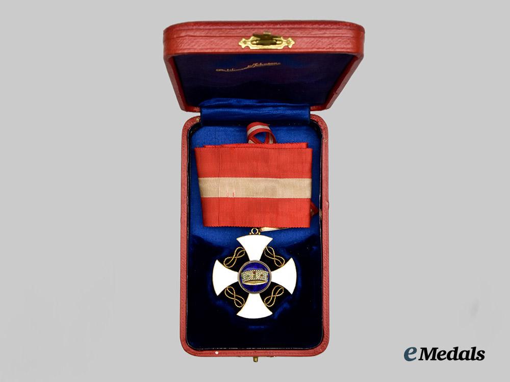 italy,_kingdom._an_order_of_the_crown_of_italy_in_gold,_i_i_i_class_commander,_c.1900___m_n_c0473