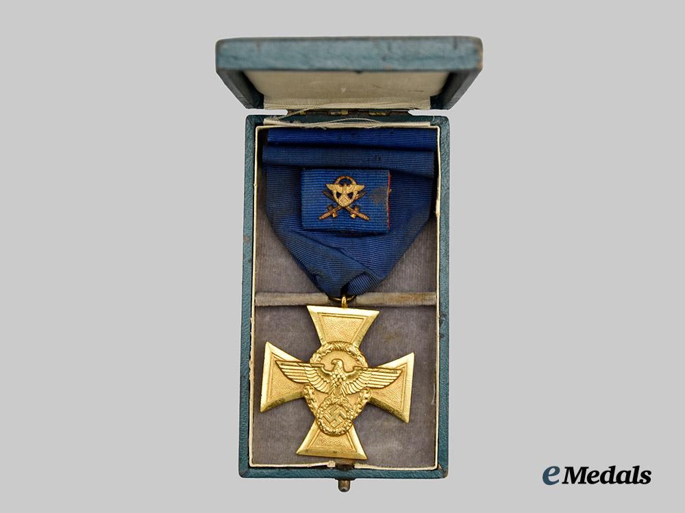 germany,_ordnungspolizei._a_long_service_award,_i_class_for25_years,_with_case_and_ribbon_bar___m_n_c0495