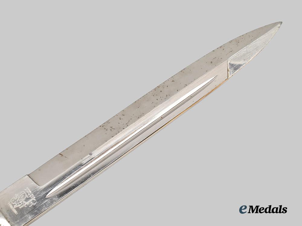 germany,_heer._a_gebirgsjäger_commemorative_dress_bayonet,_by_carl_eickhorn___m_n_c0502