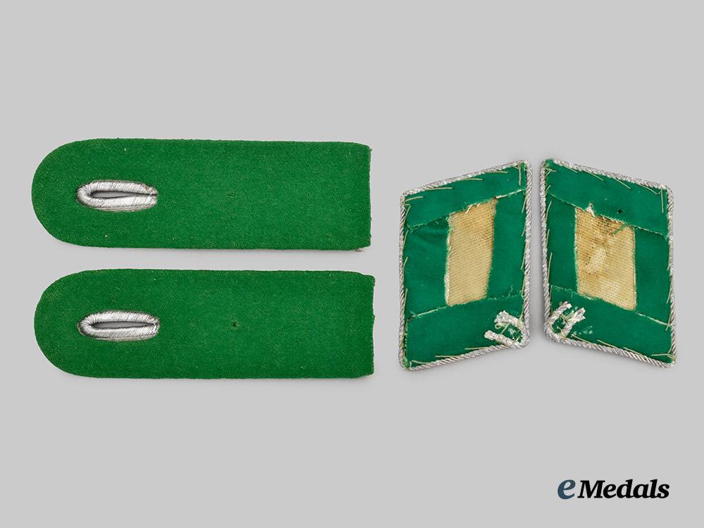 germany,_luftwaffe._a_set_of_field_divisions_leutnant_rank_insignia___m_n_c0505