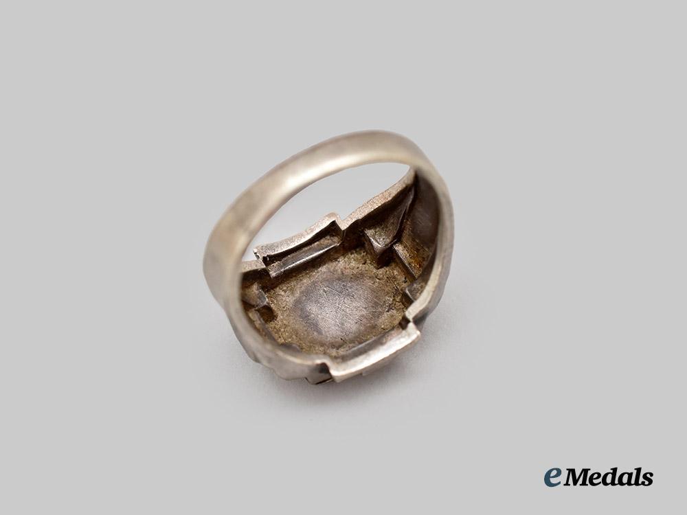 germany,_third_reich._a_patriotic_ring_in_silver___m_n_c0521