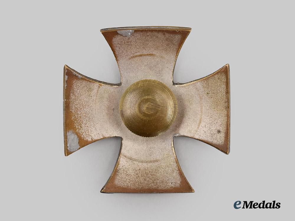 germany,_imperial._a1914_iron_cross_i_class,_brass_frame_screwback_variant___m_n_c0529