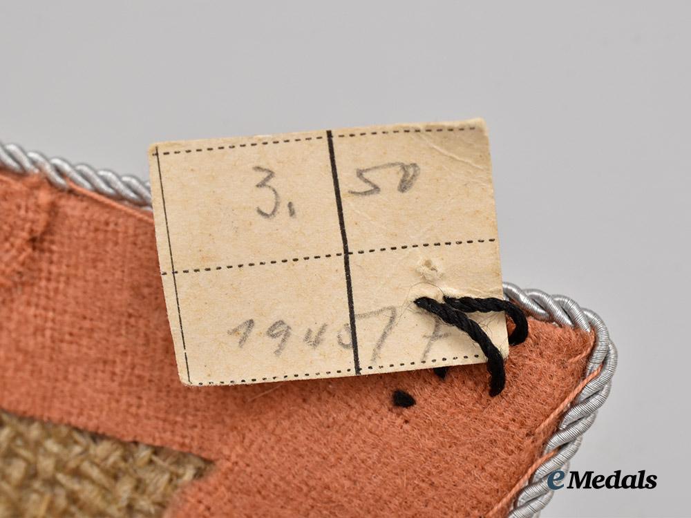 germany,_luftwaffe._a_set_of_communications_leutnant_rank_insignia___m_n_c0555