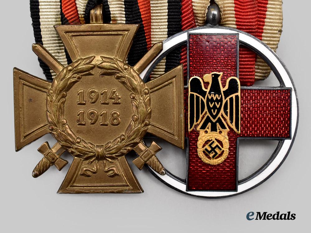 germany,_third_reich._a_red_cross_medal_bar_for_a_first_world_war_combatant___m_n_c0602