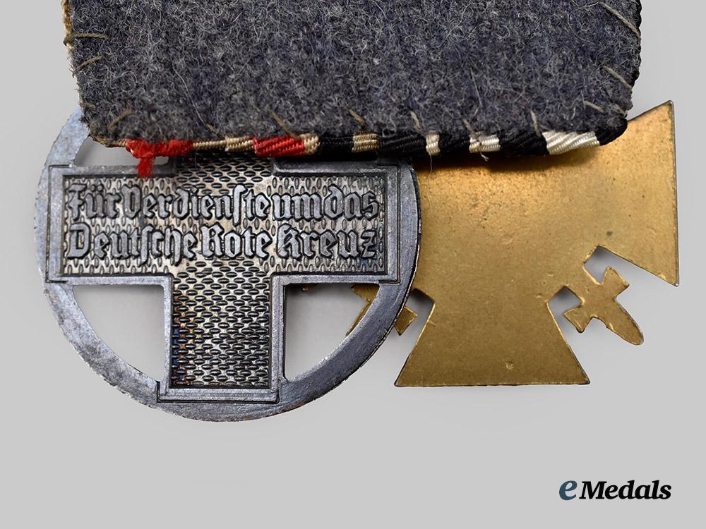 germany,_third_reich._a_red_cross_medal_bar_for_a_first_world_war_combatant___m_n_c0604
