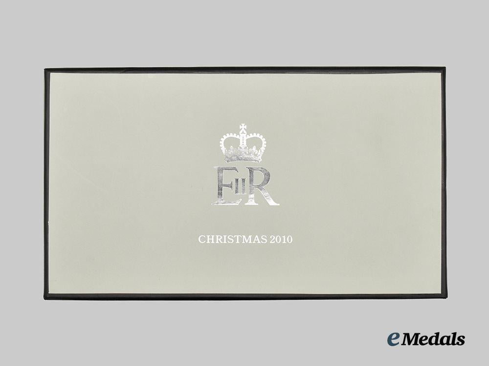 united_kingdom._her_majesty_queen_elizabeth_i_i._christmas2010_gift_of_two_tumblers,_boxed___m_n_c0606