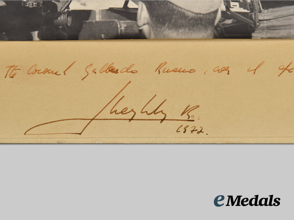 spain,_kingdom._a_signed_photograph_of_juan_carlos_i_king_of_spain_and_artillery_general_elias_ruano___m_n_c0654