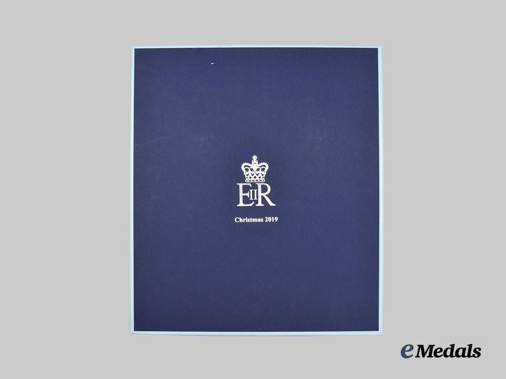 united_kingdom._her_majesty_queen_elizabeth_i_i._christmas2019_gift_of_a_two-_piece_wine_glass_set,_boxed___m_n_c0699