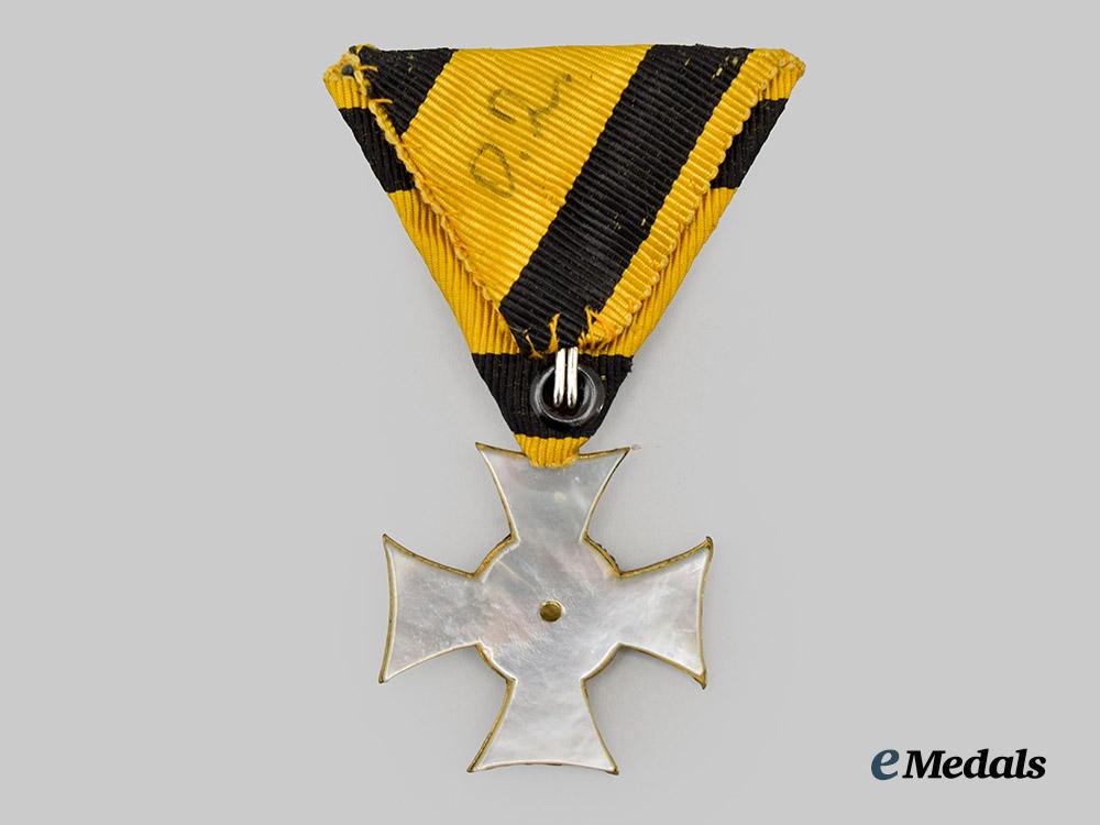 austria,_imperial._a_long_service_decoration,_i_i_i_class_for_officers_with_mother_of_pearl_reverse___m_n_c0719