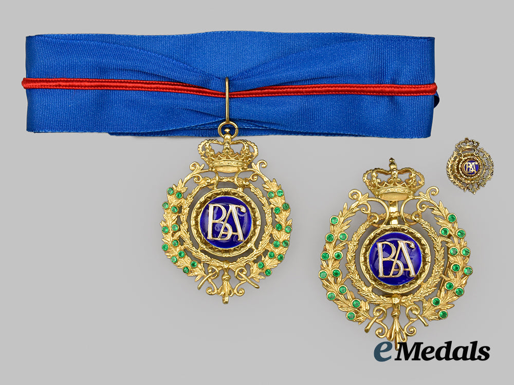 spain,_kingdom._a_gold_medal_of_merit_in_the_fine_arts_to_geraldine_chaplin(_daughter_of_charlie_chaplin)___m_n_c0739