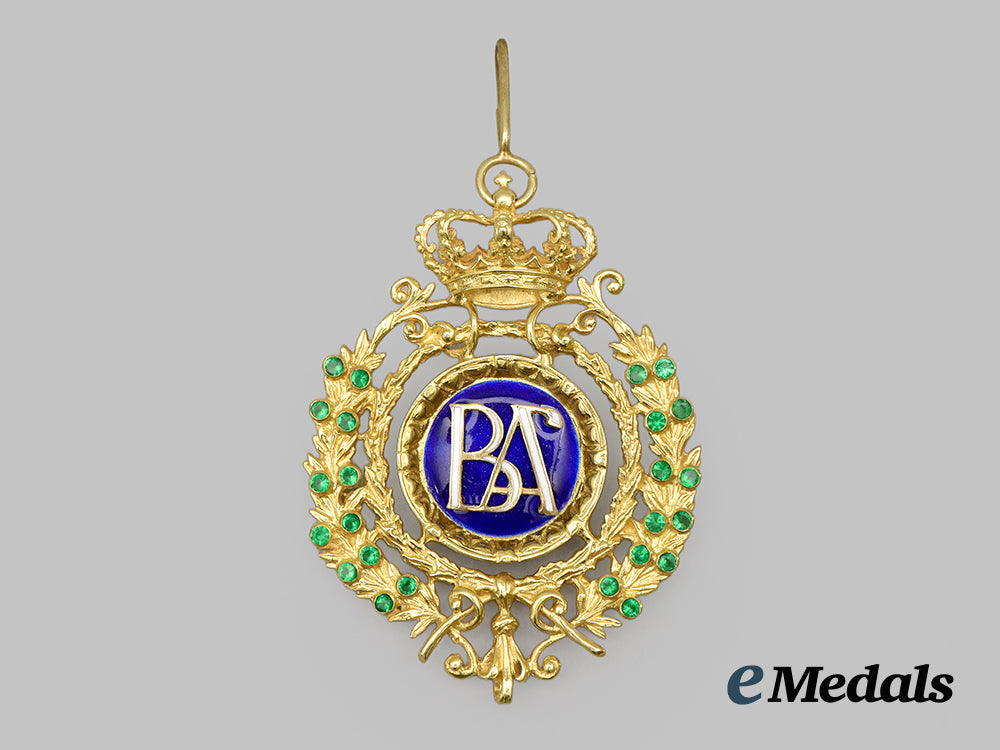 spain,_kingdom._a_gold_medal_of_merit_in_the_fine_arts_to_geraldine_chaplin(_daughter_of_charlie_chaplin)___m_n_c0745