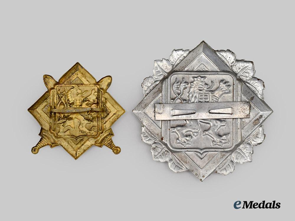 czechoslovakia,_i_republic._a_pair_of_headgear_insignia,_c.1936___m_n_c0746