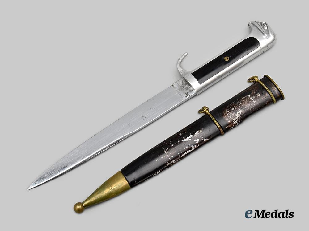 italy,_kingdom._an_m_v_s_n_officer’s_dagger___m_n_c0747