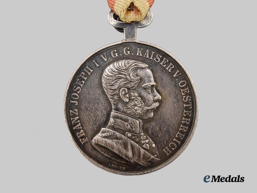 austria,_imperial._a_bravery_medal,_i_class_in_silver_with_second_award_bar___m_n_c0793