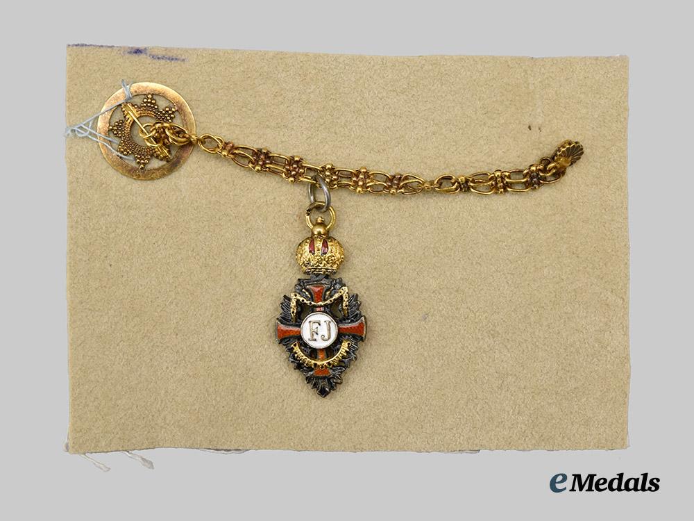 austria,_imperial._a_miniature_order_of_franz_joseph_on_chain___m_n_c0797
