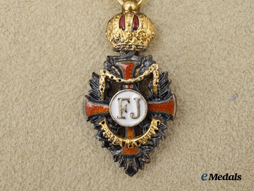 austria,_imperial._a_miniature_order_of_franz_joseph_on_chain___m_n_c0801