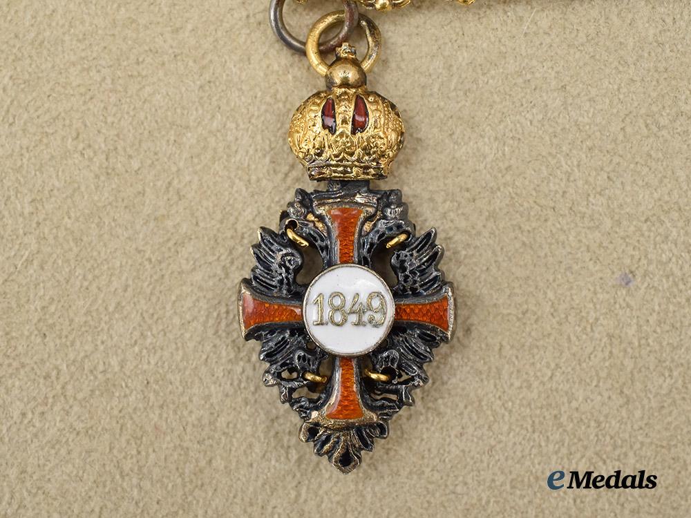 austria,_imperial._a_miniature_order_of_franz_joseph_on_chain___m_n_c0802