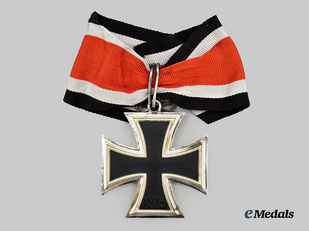 germany,_federal_republic._a_knight’s_cross_of_the_iron_cross_with_oak_leaves_and_swords,1957_version___m_n_c0866