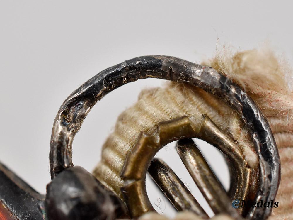 austria,_imperial._a_lot_of_five_austrian_decorations___m_n_c0887