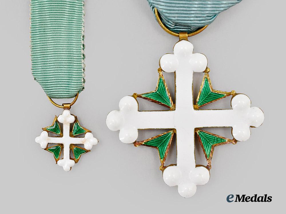 italy,_kingdom._an_order_of_st._maurice_and_st._lazarus,_knight_with_miniature,_in_gold___m_n_c0893