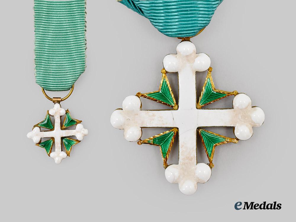 italy,_kingdom._an_order_of_st._maurice_and_st._lazarus,_knight_with_miniature,_in_gold___m_n_c0895