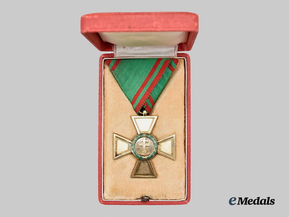 hungary,_regency._an_order_of_merit,_gold_merit_cross,_with_case___m_n_c0901
