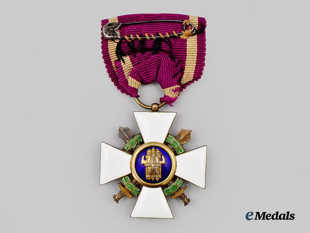 italy,_kingdom._an_order_of_the_roman_eagle,_knight_with_swords,_by_cravanzola___m_n_c0903