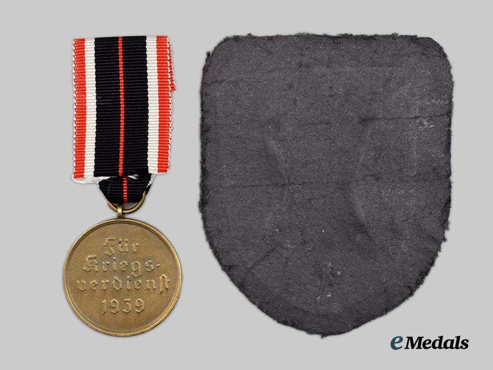 germany,_wehrmacht._a_pair_of_awards_for_second_world_war_service___m_n_c0982