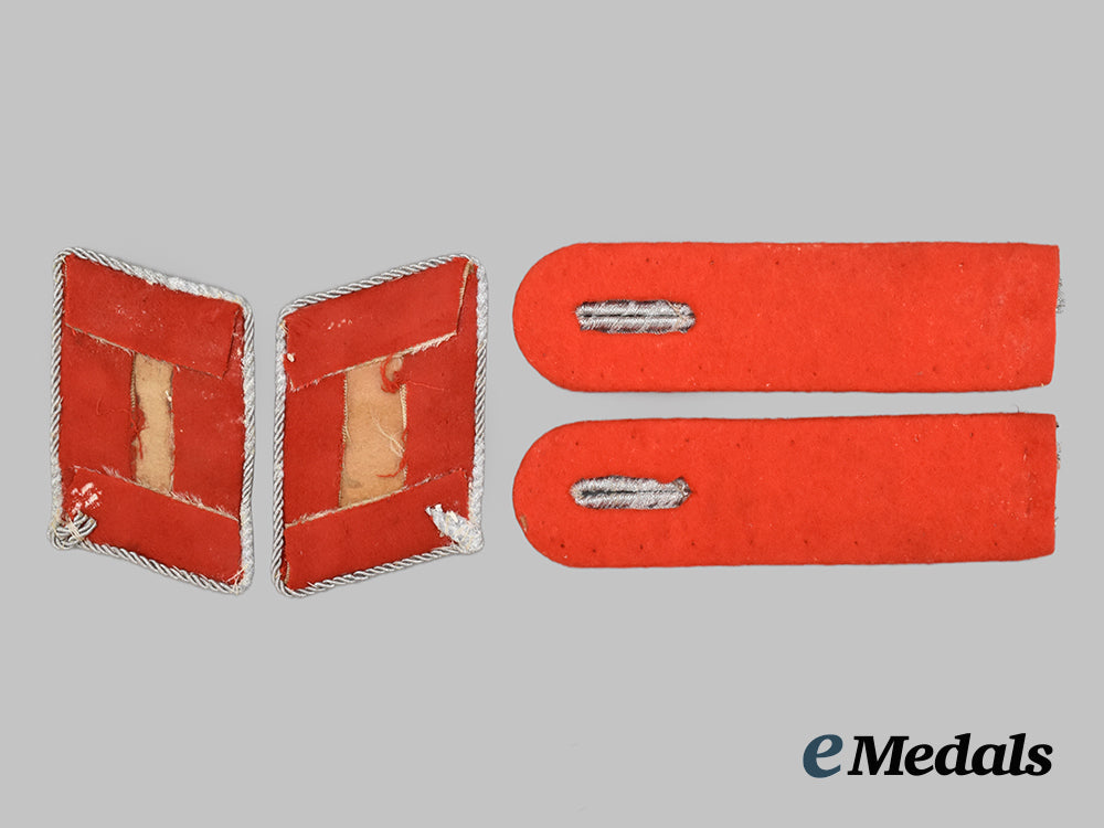 germany,_third_reich._a_complete_set_of_luftwaffe_flak_lieutenant_rank_insignia___m_n_c1028