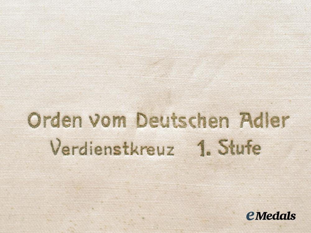 germany,_third_reich._an_order_of_the_german_eagle,_i_i/_i_i_i_class_cross_with_case,_by_gebrüder_godet___m_n_c1030