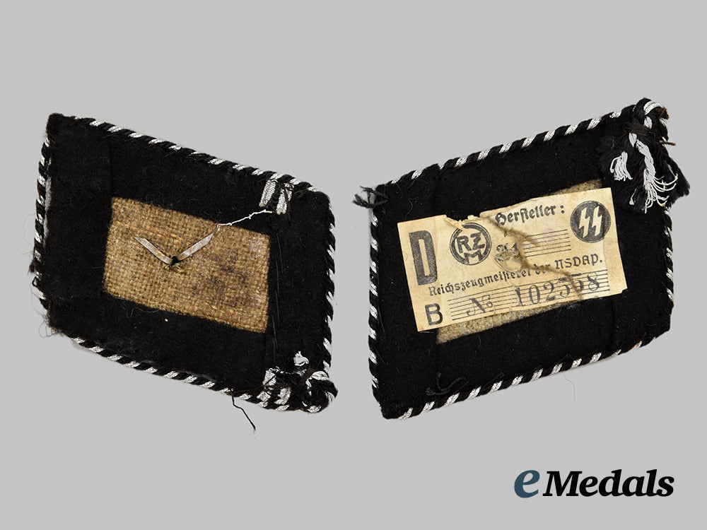 germany,_third_reich._a_s_s_standarte-1“_deutschland”_scharführer_collar_tabs___m_n_c1053