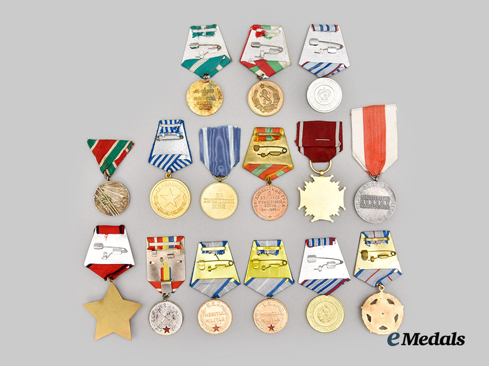 bulgaria,_poland,_romania,_soviet_union,_yugoslavia._lot_of_fifteen_socialist_medals___m_n_c1187