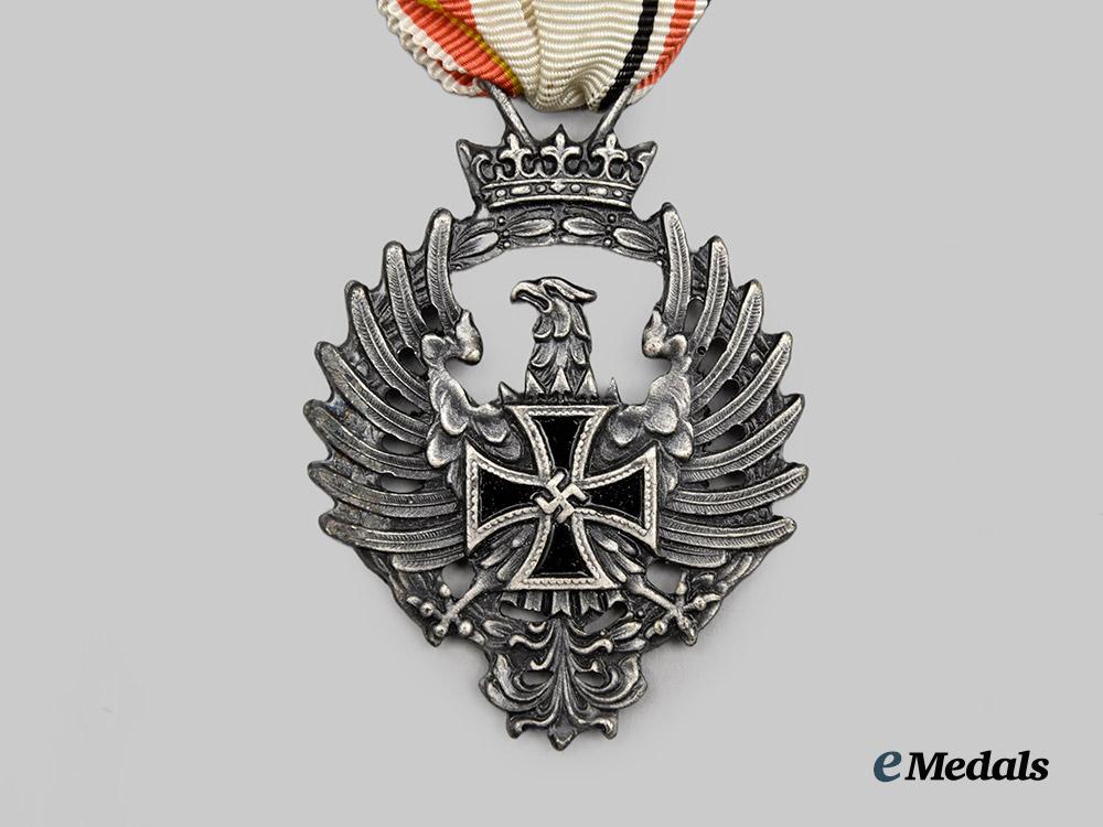 spain,_nationalist_state._a_mint_and_unissued_boxed“_blue_division”_medal_for_the_campaign_in_russia,_c.1943___m_n_c1205