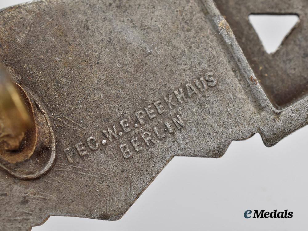 germany,_wehrmacht._a_close_combat_clasp,_bronze_grade,_second_pattern_by_friedrich_linden___m_n_c1280