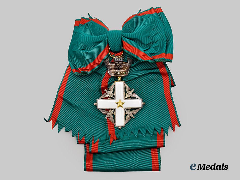italy,_republic._an_order_of_merit_of_the_italian_republic,_grand_cross_set_by_johnson,1970___m_n_c1313