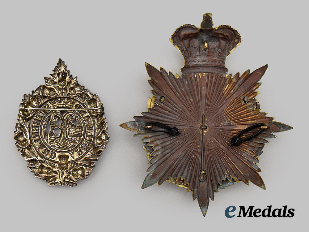 united_kingdom._two_military_badges___m_n_c1320