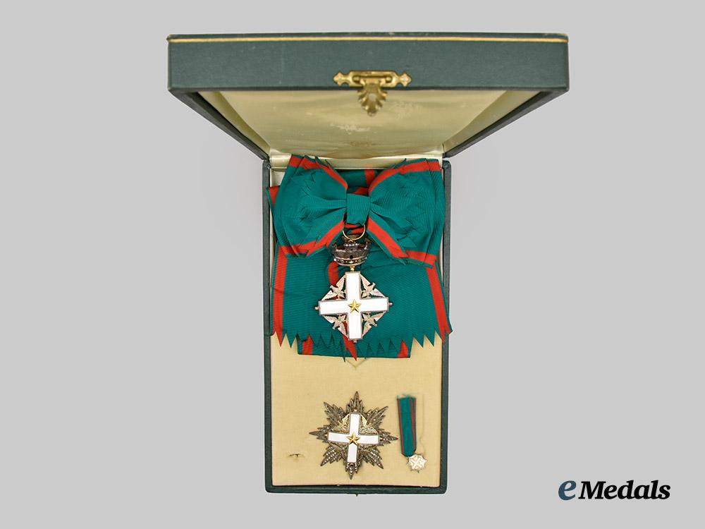 italy,_republic._an_order_of_merit_of_the_italian_republic,_grand_cross_set_by_johnson,1970___m_n_c1329